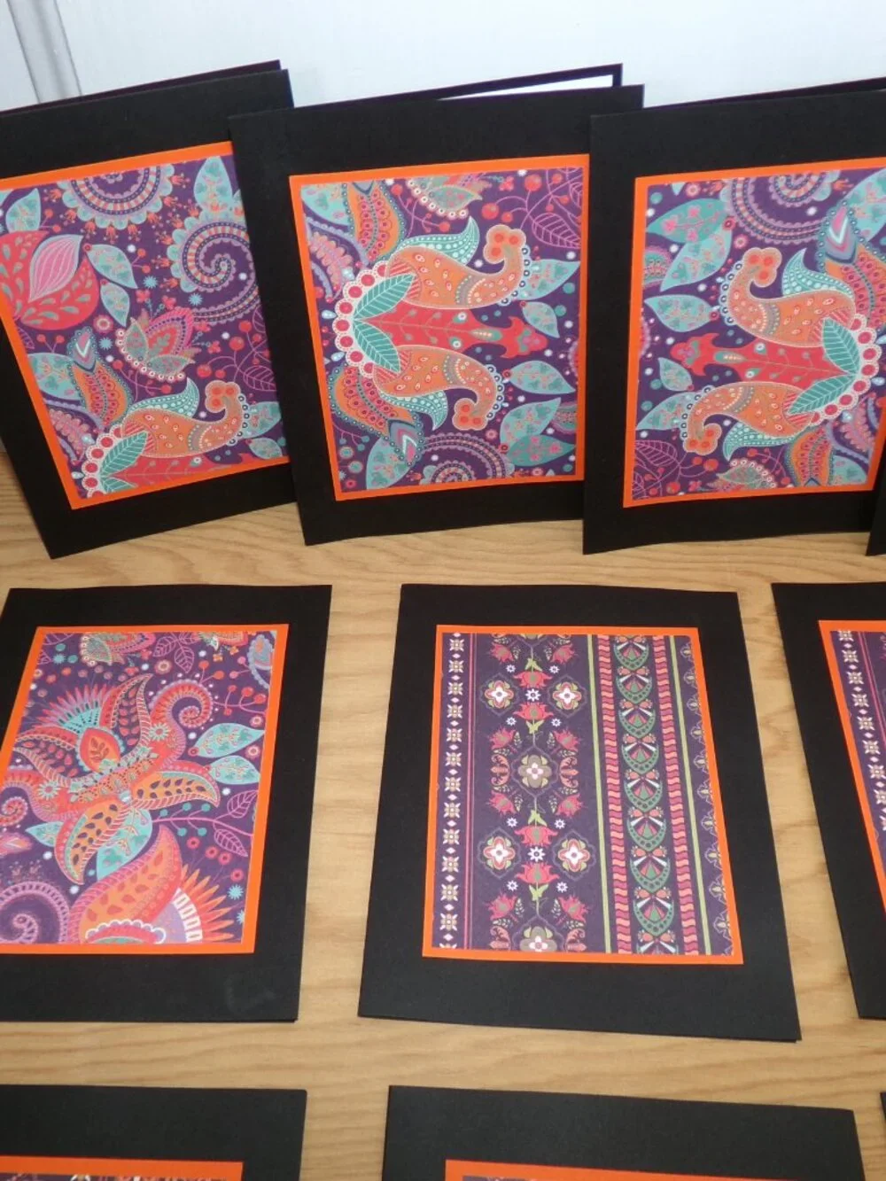 Set of 12 NWT Black Floral Notecards
